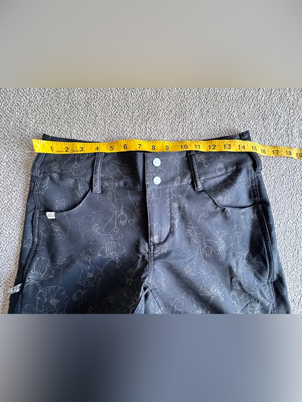 Wild Rye Freel MTB Bike Shorts Women's 6 Lotus
Greyscale Floral 12 - Picture 5 of 16